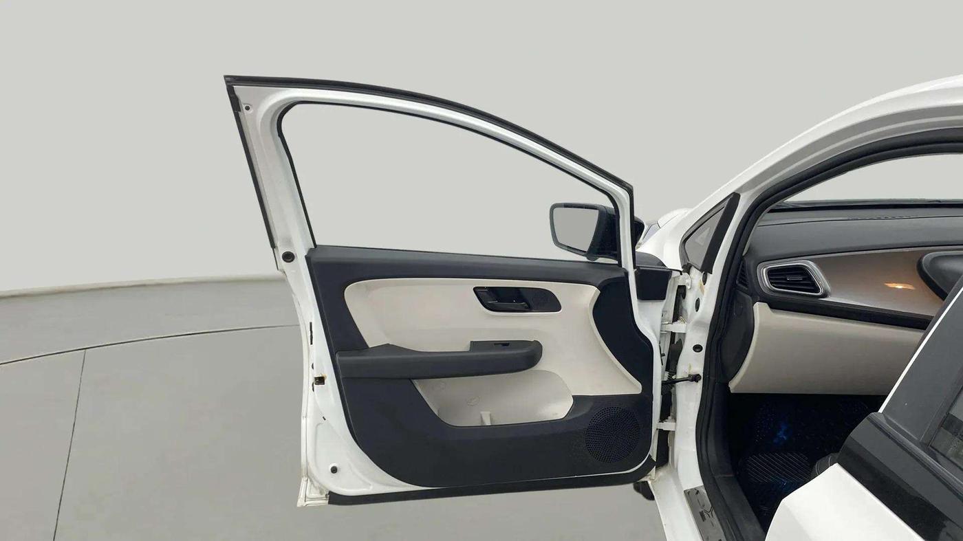 2021 Tata ALTROZ XT PETROL, Petrol, Manual, 12,428 km, LHS Front Door