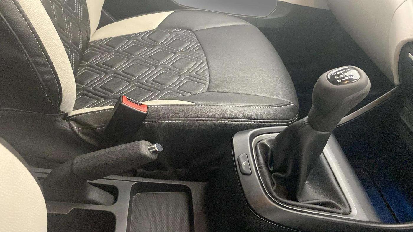 2021 Tata ALTROZ XT PETROL, Petrol, Manual, 12,428 km, Gear Lever