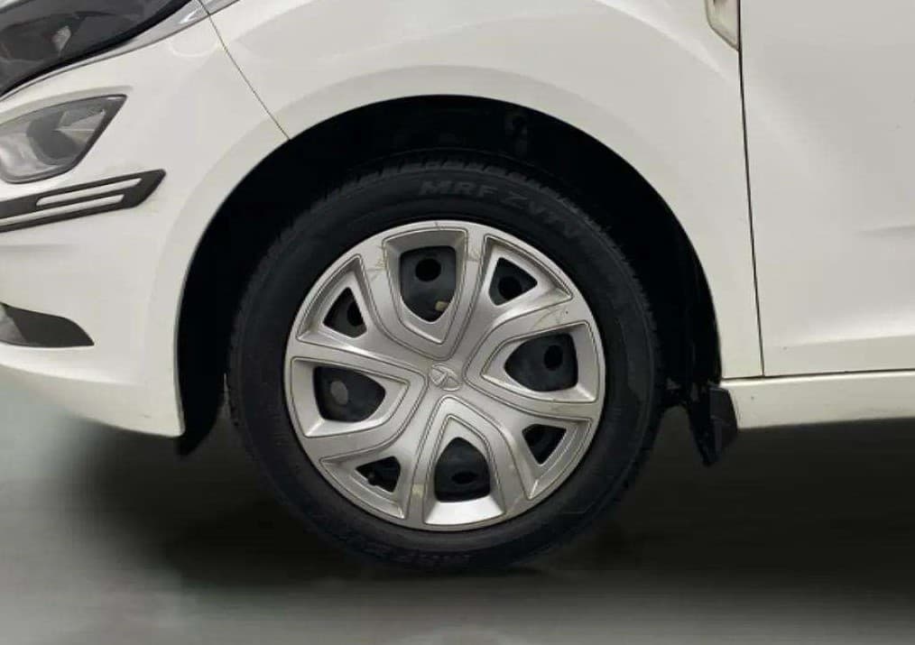 2021 Tata ALTROZ XT PETROL, Petrol, Manual, 12,428 km, Left Front Wheel