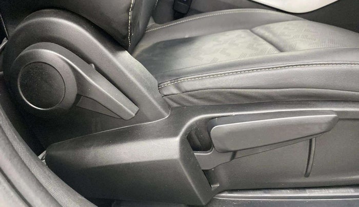 2021 Tata ALTROZ XZ PLUS I-TURBO PETROL, Petrol, Manual, 18,686 km, Driver Side Adjustment Panel
