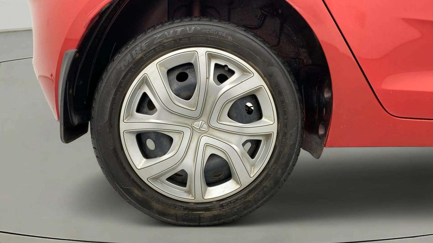 2022 Tata ALTROZ XM PLUS PETROL, Petrol, Manual, 24,657 km, Right Rear Wheel