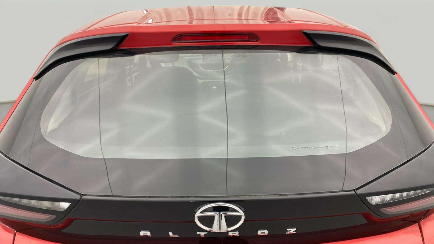 2022 Tata ALTROZ XM PLUS PETROL, Petrol, Manual, 24,657 km, Rear Windshield
