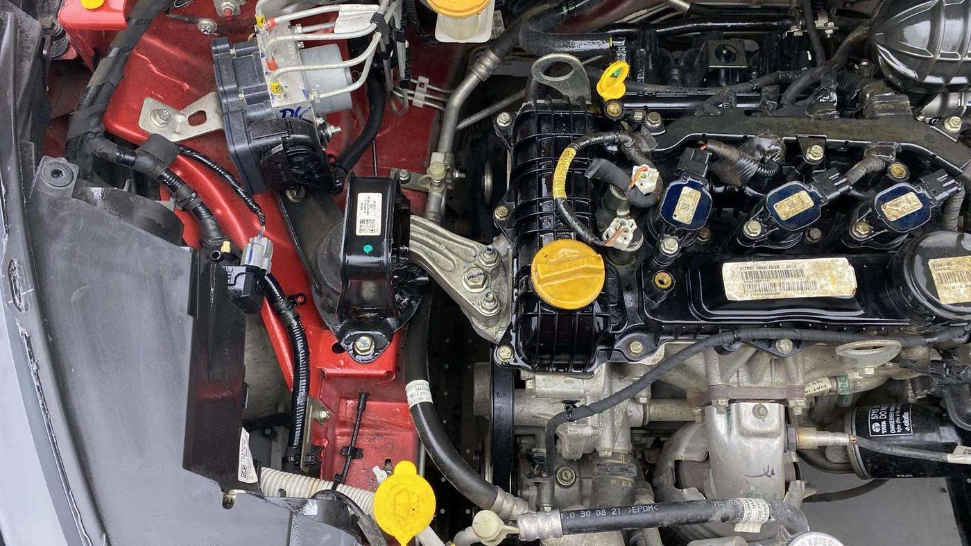 2022 Tata ALTROZ XM PLUS PETROL, Petrol, Manual, 24,657 km, Engine View - Right