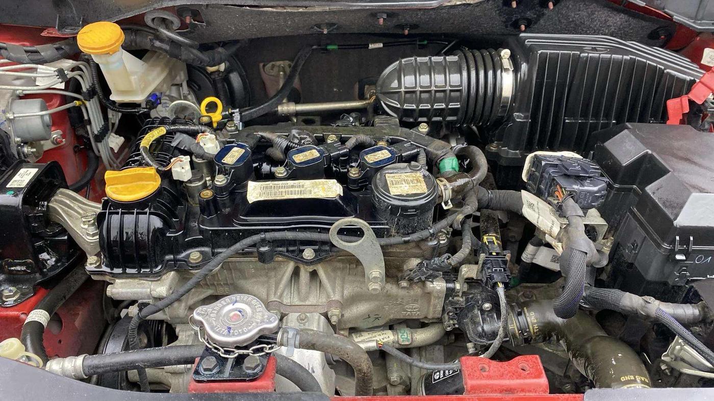 2022 Tata ALTROZ XM PLUS PETROL, Petrol, Manual, 24,657 km, Engine View