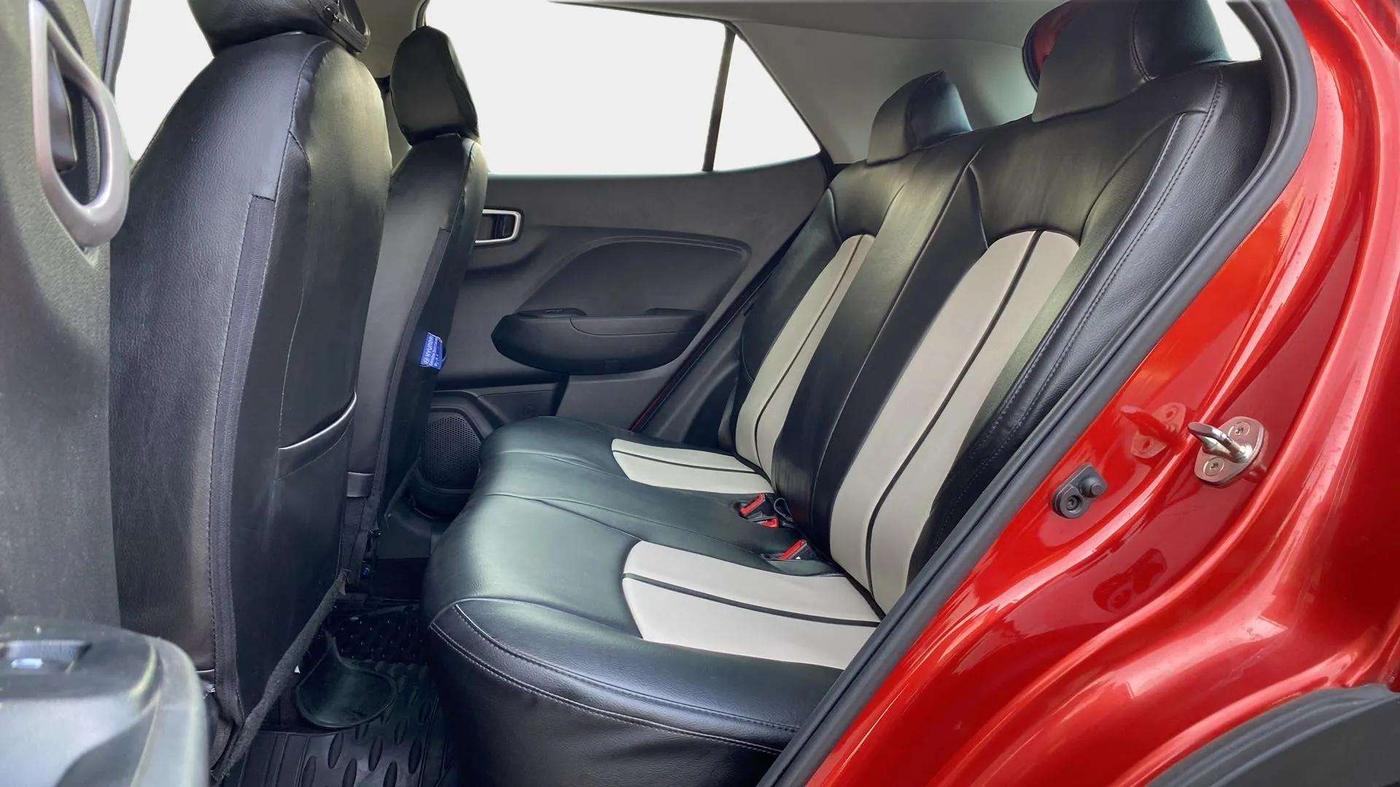 2020 Hyundai VENUE S 1.2, Petrol, Manual, 18,480 km, Right Side Rear Door Cabin