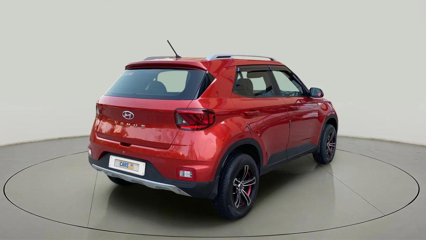 2020 Hyundai VENUE S 1.2, Petrol, Manual, 18,480 km, Right Back Diagonal