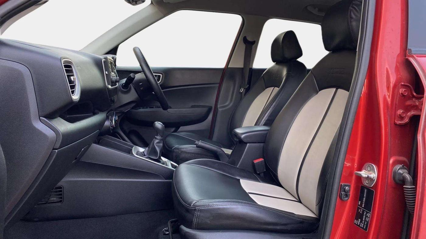 2020 Hyundai VENUE S 1.2, Petrol, Manual, 18,480 km, Right Side Front Door Cabin