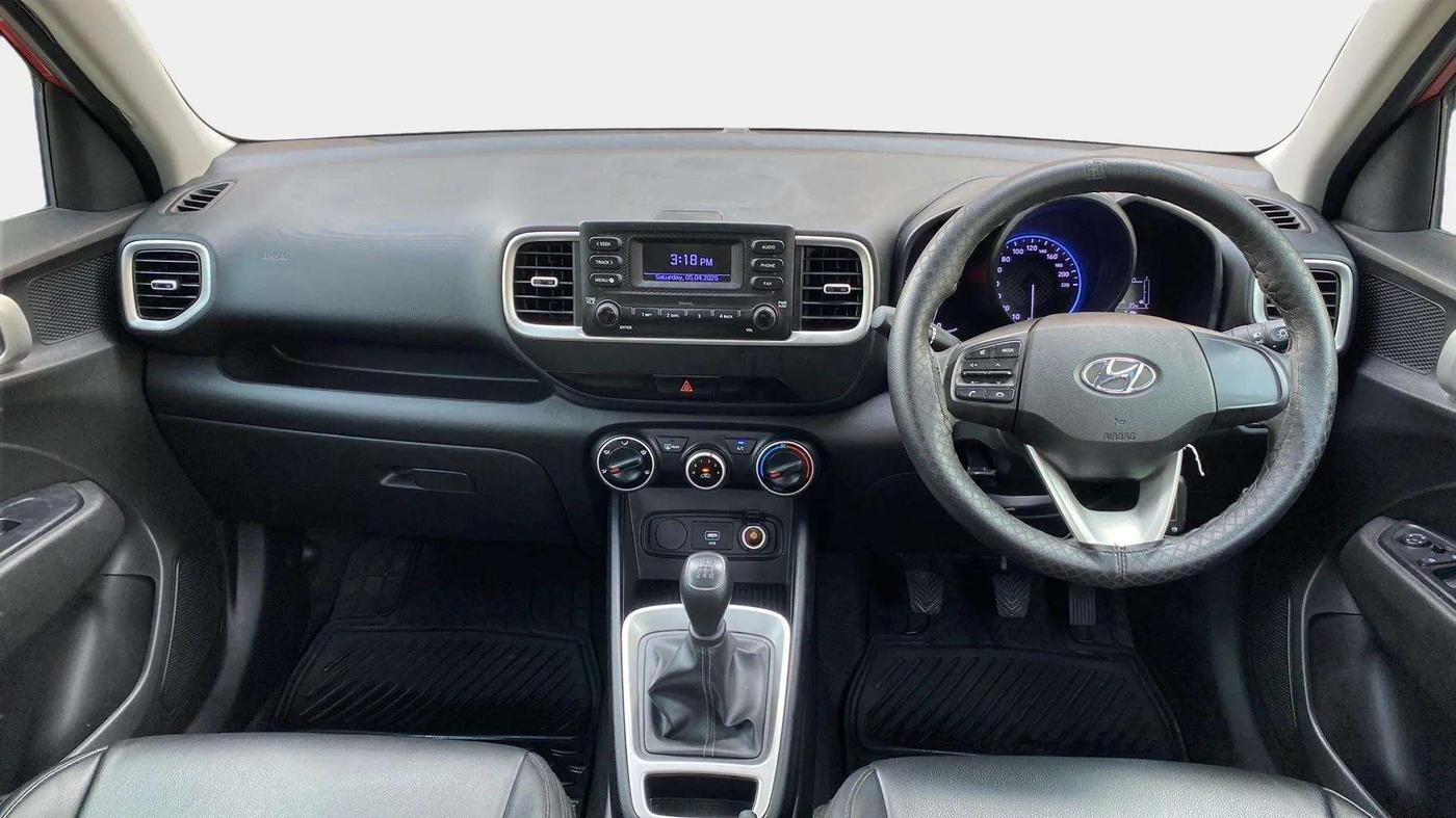 2020 Hyundai VENUE S 1.2, Petrol, Manual, 18,480 km, Dashboard