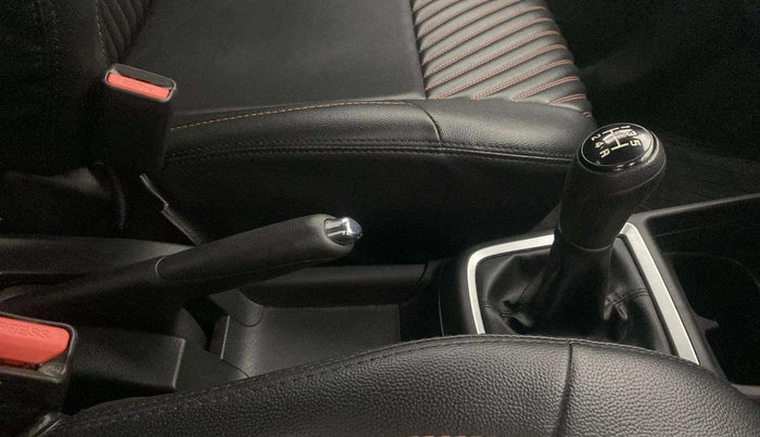 2020 Maruti Swift VXI, Petrol, Manual, 20,832 km, Gear Lever