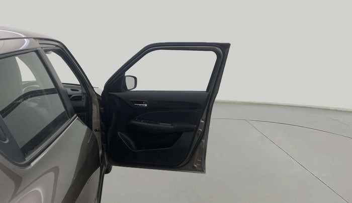 2020 Maruti Swift VXI, Petrol, Manual, 20,832 km, RHS Front Door