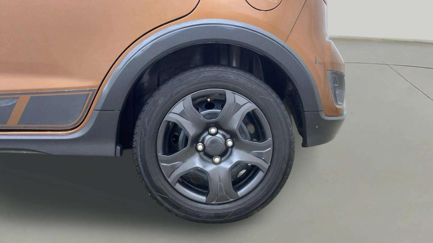 2018 Ford FREESTYLE TREND 1.2 PETROL, Petrol, Manual, 86,525 km, Left Rear Wheel