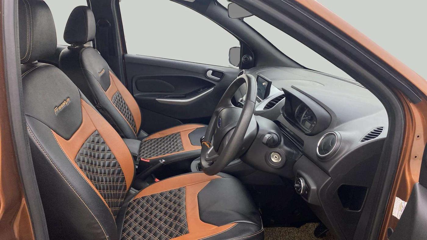 2018 Ford FREESTYLE TREND 1.2 PETROL, Petrol, Manual, 86,525 km, Right Side Front Door Cabin