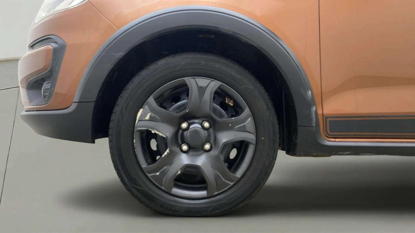 2018 Ford FREESTYLE TREND 1.2 PETROL, Petrol, Manual, 86,525 km, Left Front Wheel