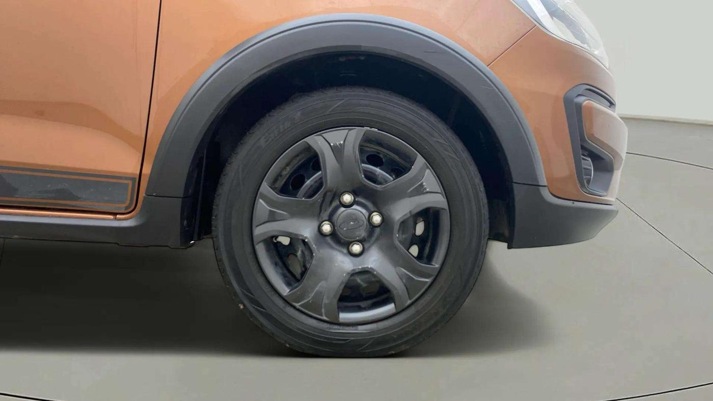 2018 Ford FREESTYLE TREND 1.2 PETROL, Petrol, Manual, 86,525 km, Right Front Wheel