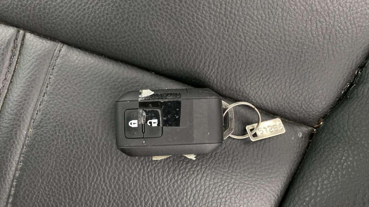 2020 Maruti IGNIS ZETA 1.2 AMT, Petrol, Automatic, 20,837 km, Key Close Up
