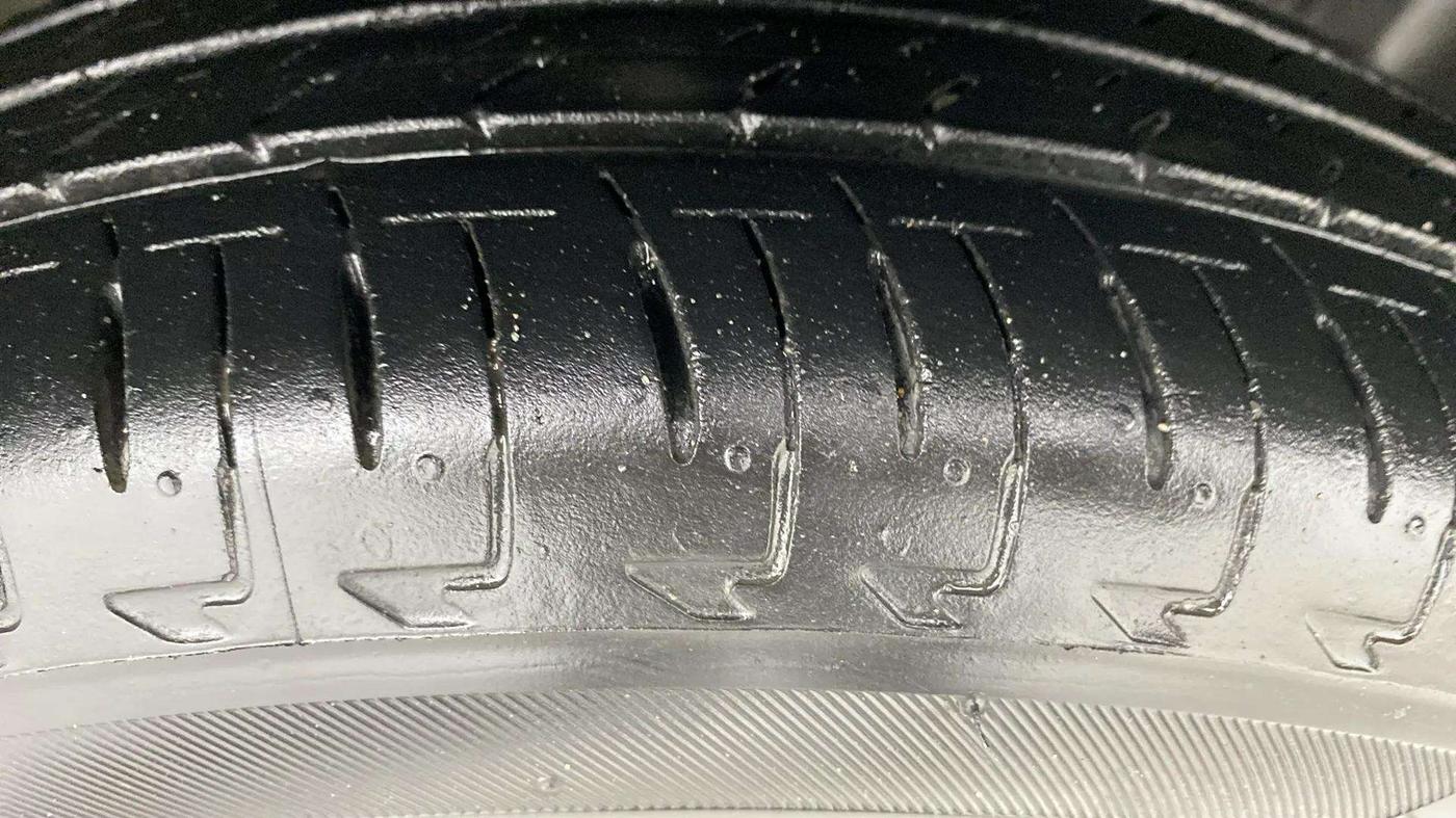 2020 Maruti IGNIS ZETA 1.2 AMT, Petrol, Automatic, 20,837 km, Right Front Tyre Tread