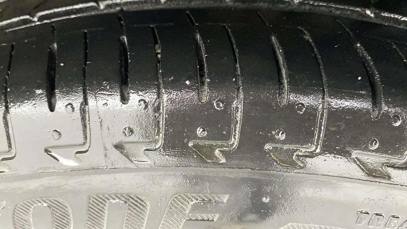 2020 Maruti IGNIS ZETA 1.2 AMT, Petrol, Automatic, 20,837 km, Left Rear Tyre Tread