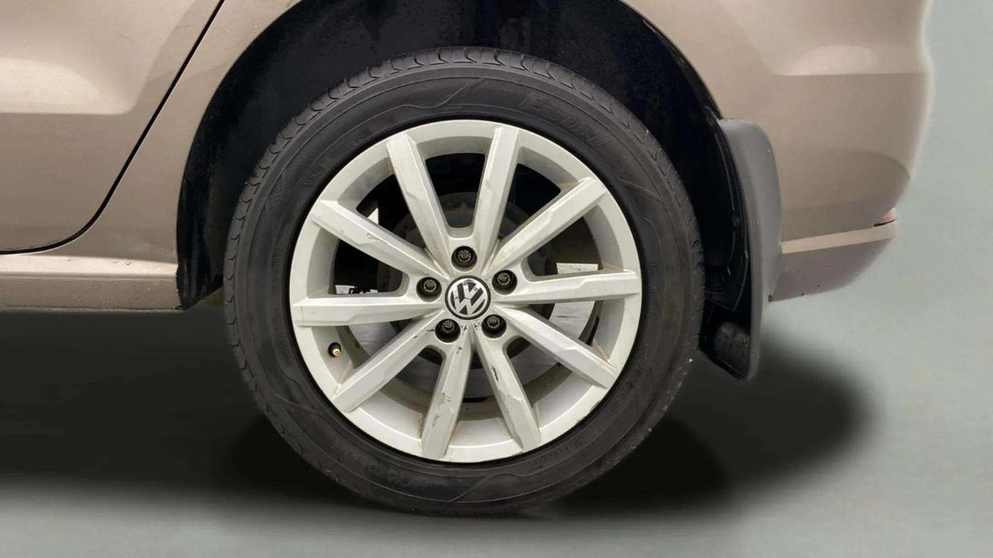 2018 Volkswagen Ameo HIGHLINE PLUS 1.0L 16 ALLOY, Petrol, Manual, 63,911 km, Left Rear Wheel