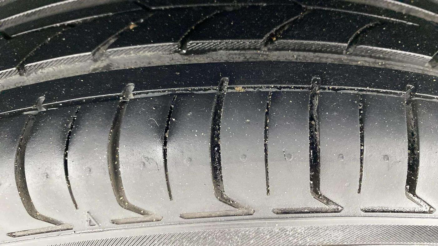 2018 Volkswagen Ameo HIGHLINE PLUS 1.0L 16 ALLOY, Petrol, Manual, 63,911 km, Left Rear Tyre Tread