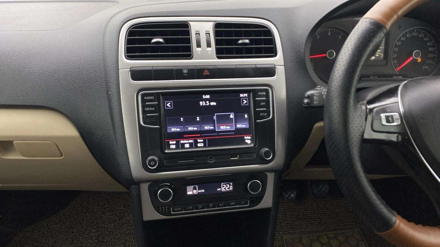 2018 Volkswagen Ameo HIGHLINE PLUS 1.0L 16 ALLOY, Petrol, Manual, 63,911 km, Air Conditioner