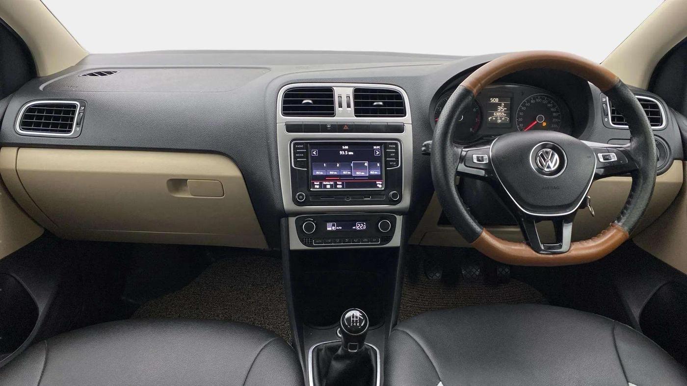 2018 Volkswagen Ameo HIGHLINE PLUS 1.0L 16 ALLOY, Petrol, Manual, 63,911 km, Dashboard