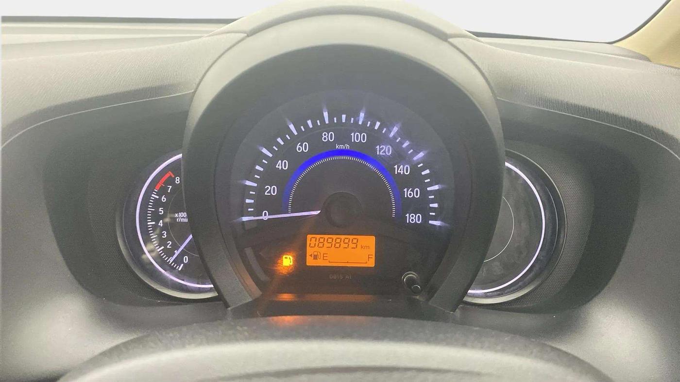 2016 Honda Brio VX MT, Petrol, Manual, 89,877 km, Odometer Image
