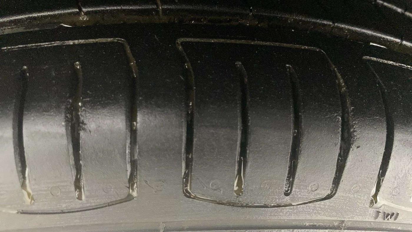 2016 Honda Brio VX MT, Petrol, Manual, 89,877 km, Left Front Tyre Tread