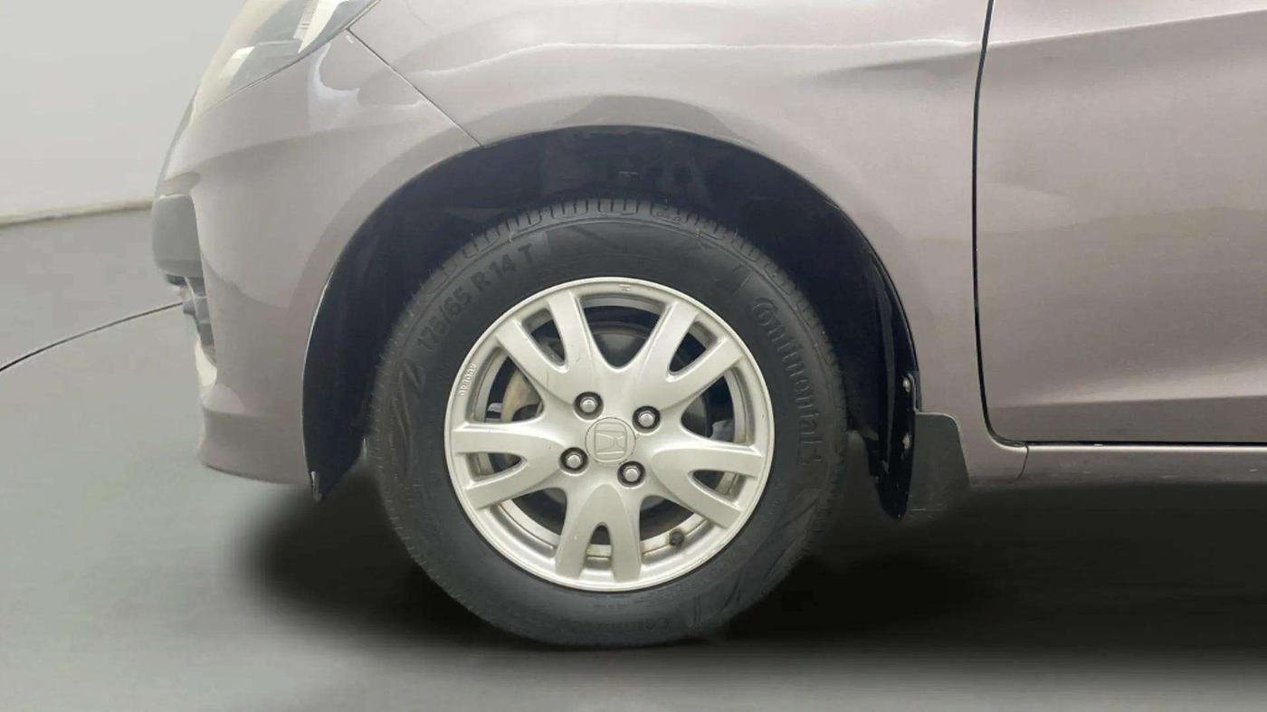 2016 Honda Brio VX MT, Petrol, Manual, 89,877 km, Left Front Wheel