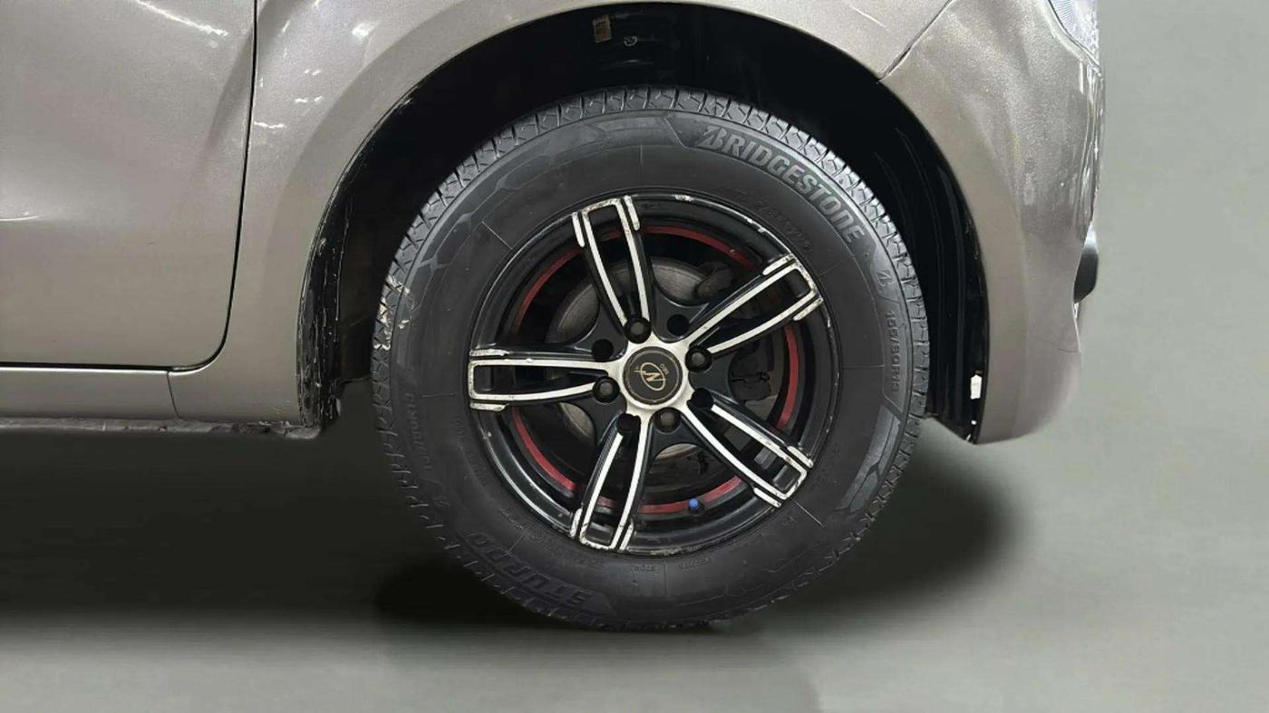 2021 Maruti New Wagon-R LXI (O) 1.0, CNG, Manual, 93,533 km, Right Front Wheel