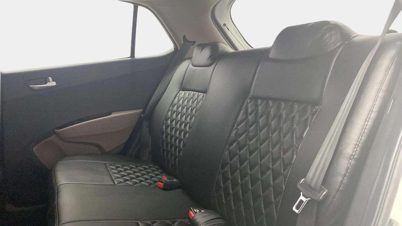 2019 Hyundai Grand i10 SPORTZ 1.2 KAPPA VTVT, Petrol, Manual, 73,541 km, Right Side Rear Door Cabin