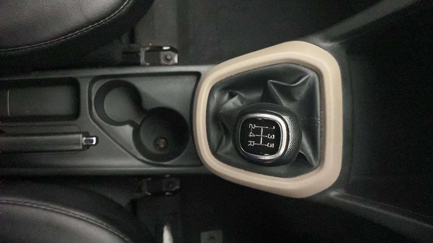 2019 Hyundai Grand i10 SPORTZ 1.2 KAPPA VTVT, Petrol, Manual, 73,541 km, Gear Lever
