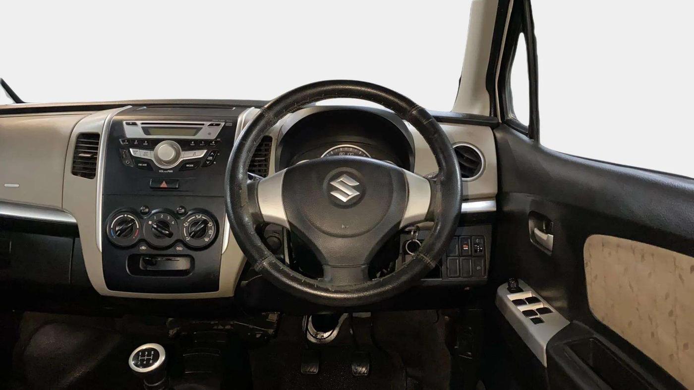 2015 Maruti Wagon R 1.0 VXI, Petrol, Manual, 60,558 km, Steering Wheel Close Up