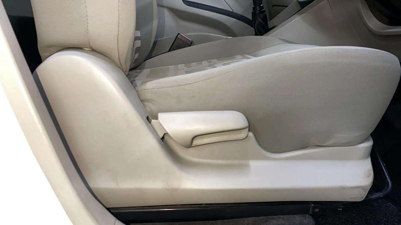 2020 Maruti Celerio VXI, Petrol, Manual, 45,539 km, Driver Side Adjustment Panel