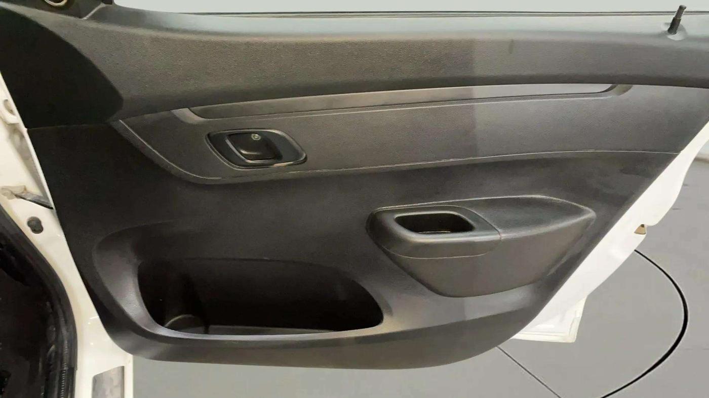 2021 Renault Kwid RXL, Petrol, Manual, 27,230 km, Driver Side Door Panels Control