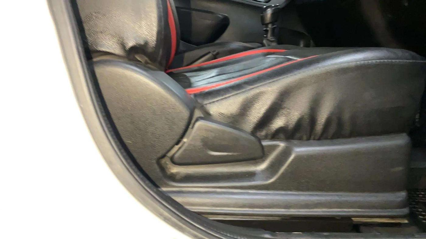 2021 Renault Kwid RXL, Petrol, Manual, 27,230 km, Driver Side Adjustment Panel