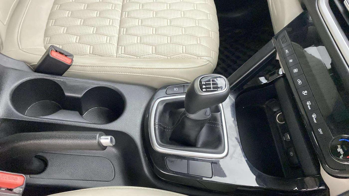 2019 KIA SELTOS HTX 1.5 PETROL, Petrol, Manual, 90,620 km, Gear Lever