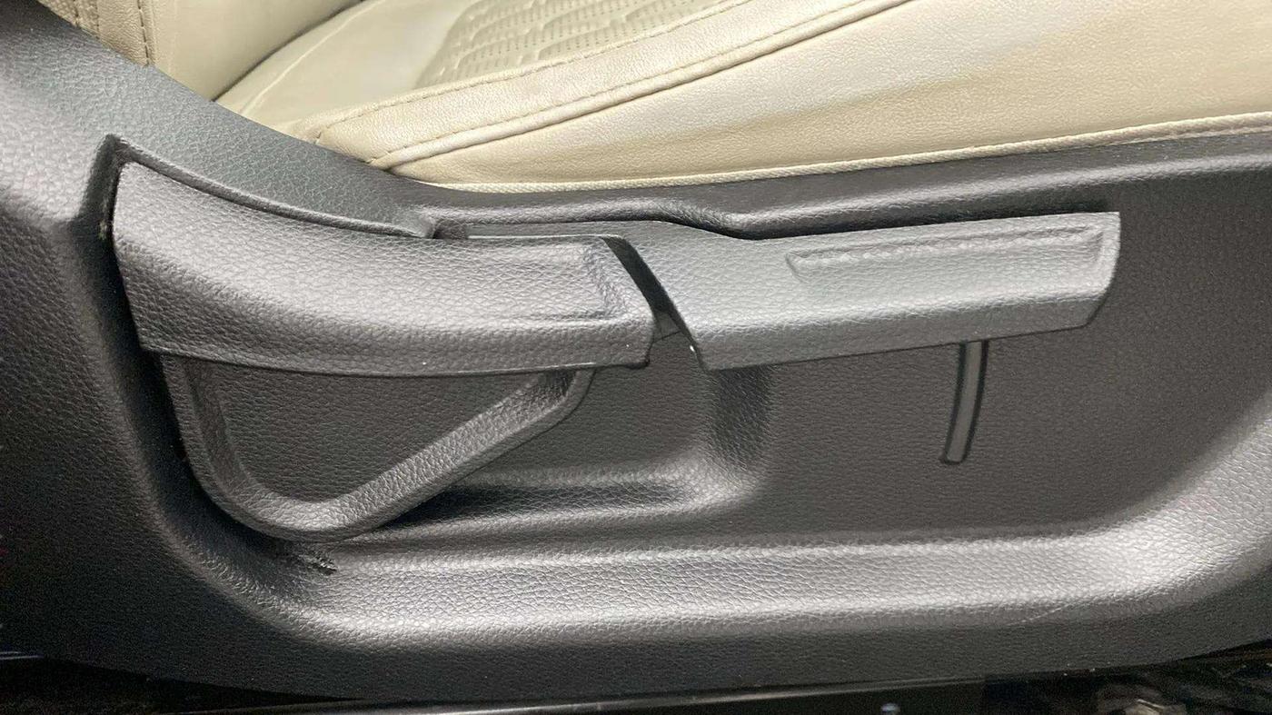 2019 KIA SELTOS HTX 1.5 PETROL, Petrol, Manual, 90,620 km, Driver Side Adjustment Panel