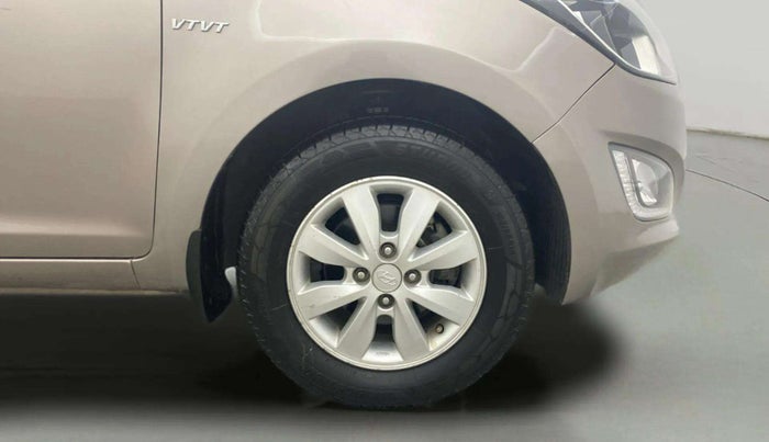 2014 Hyundai i20 SPORTZ 1.2, Petrol, Manual, 22,794 km, Right Front Wheel