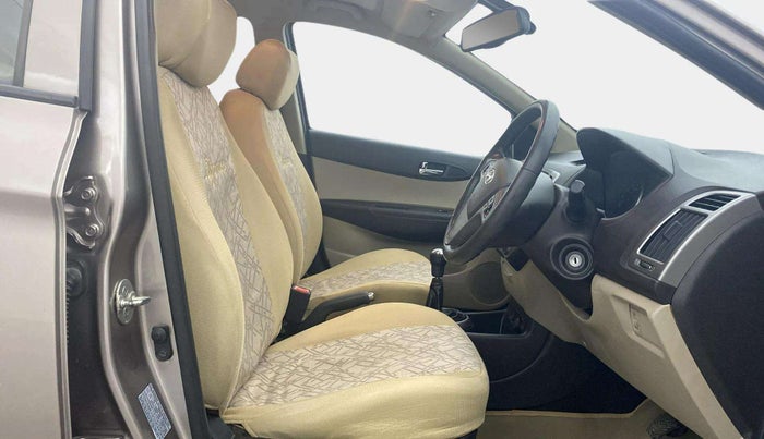 2014 Hyundai i20 SPORTZ 1.2, Petrol, Manual, 22,794 km, Right Side Front Door Cabin
