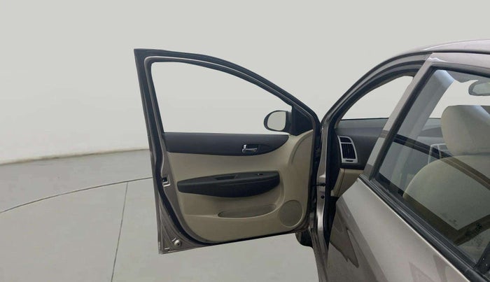 2014 Hyundai i20 SPORTZ 1.2, Petrol, Manual, 22,794 km, LHS Front Door