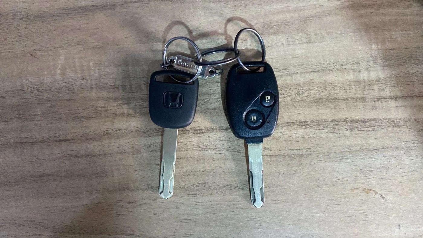2018 Honda Brio S(O) MT, Petrol, Manual, 75,814 km, Key Close Up