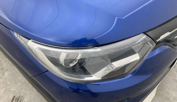 2022 Renault TRIBER RXT AMT, Petrol, Automatic, 19,210 km, Right headlight - Minor scratches