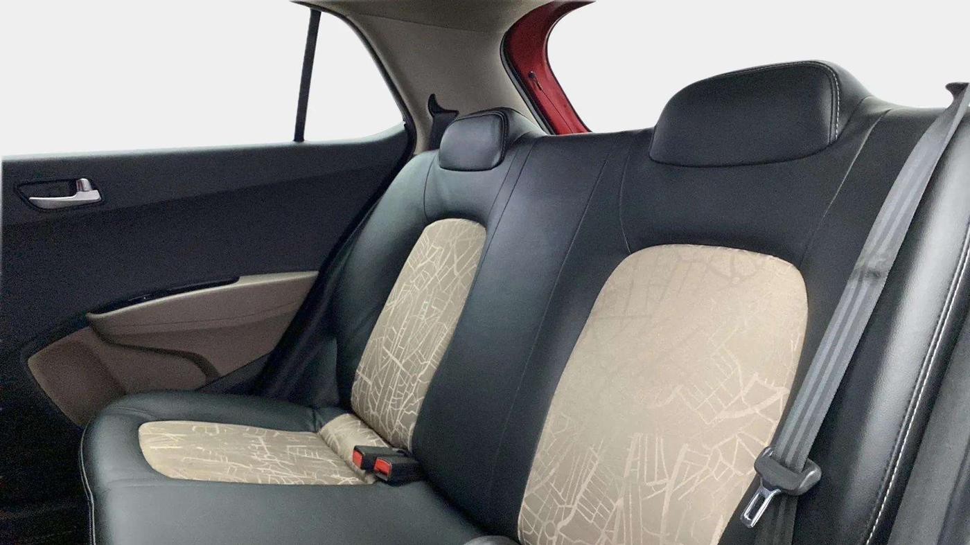 2019 Hyundai Grand i10 SPORTZ 1.2 KAPPA VTVT, Petrol, Manual, 67,430 km, Right Side Rear Door Cabin