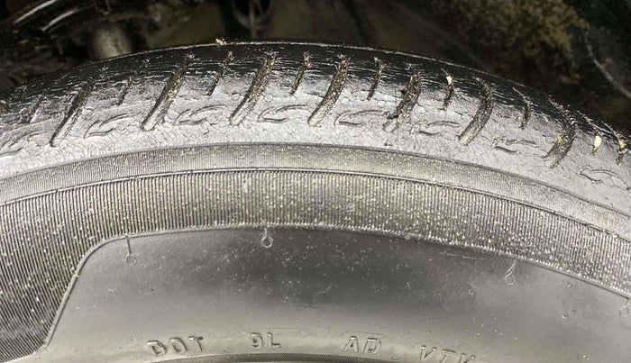 2019 Maruti Baleno DELTA PETROL 1.2, CNG, Manual, 79,930 km, Left Front Tyre Tread