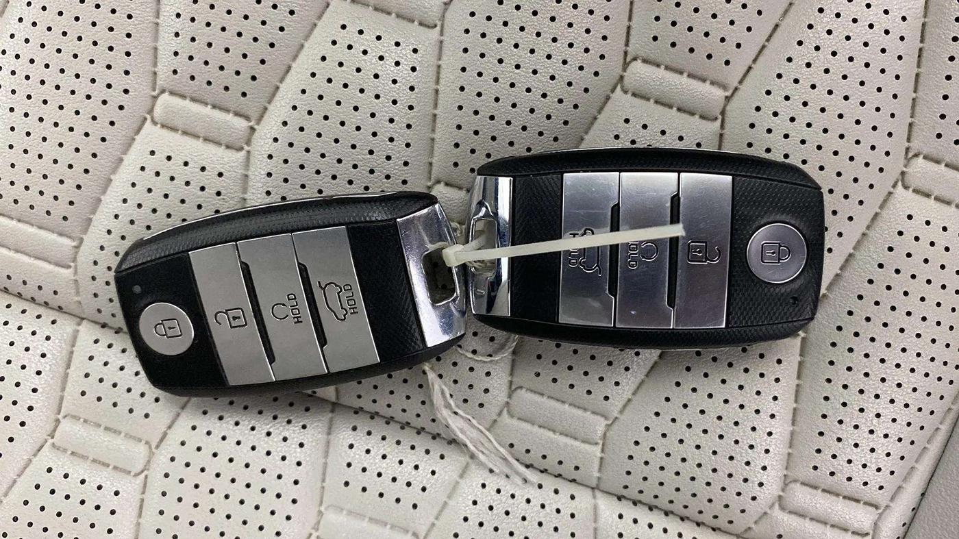 2021 KIA SELTOS HTX IVT 1.5 PETROL, Petrol, Automatic, 38,096 km, Key Close Up