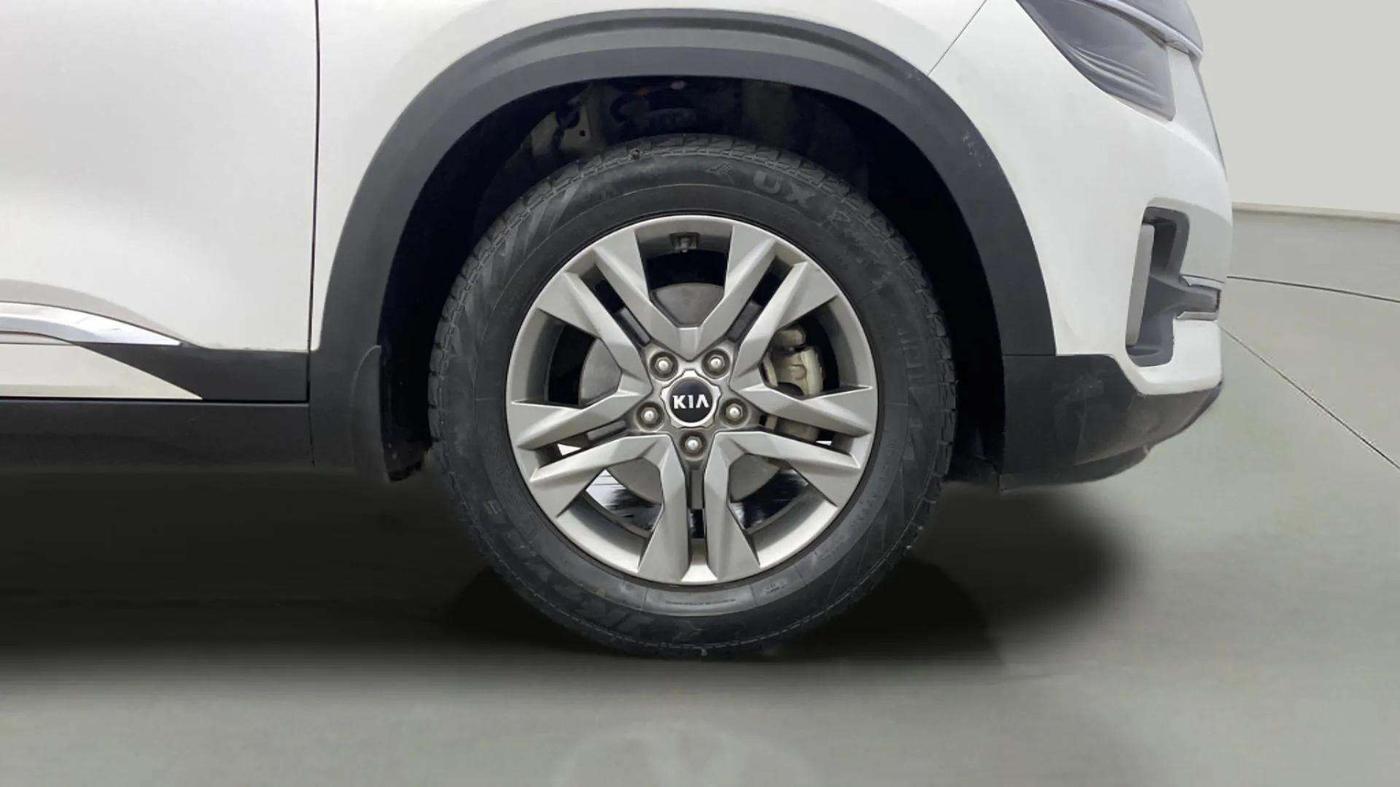 2021 KIA SELTOS HTX IVT 1.5 PETROL, Petrol, Automatic, 38,096 km, Right Front Wheel