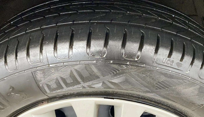 2016 Maruti Ciaz VXI+, Petrol, Manual, 24,286 km, Right Front Tyre Tread