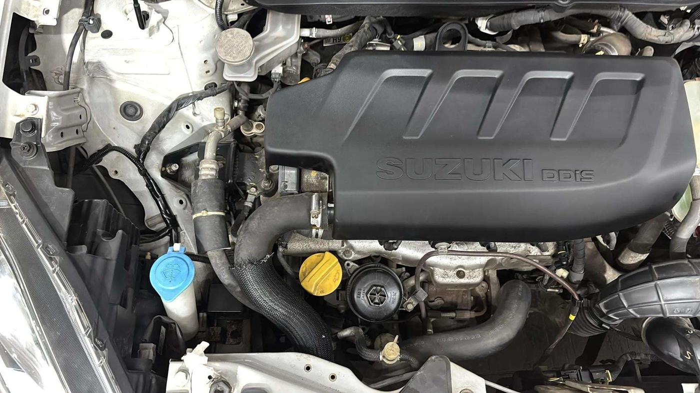 2019 Maruti Swift ZDI PLUS, Diesel, Manual, 51,259 km, Engine View - Right