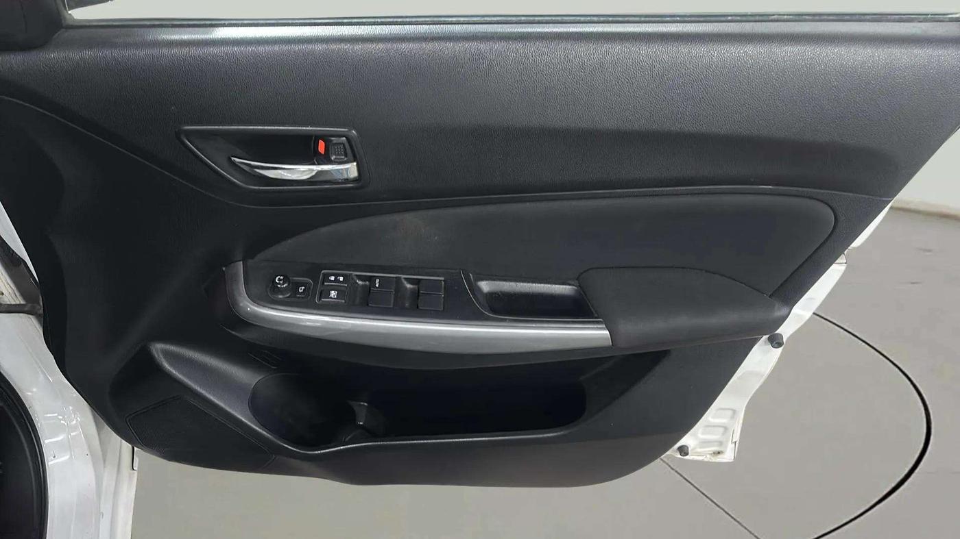 2019 Maruti Swift ZDI PLUS, Diesel, Manual, 51,259 km, Driver Side Door Panels Control