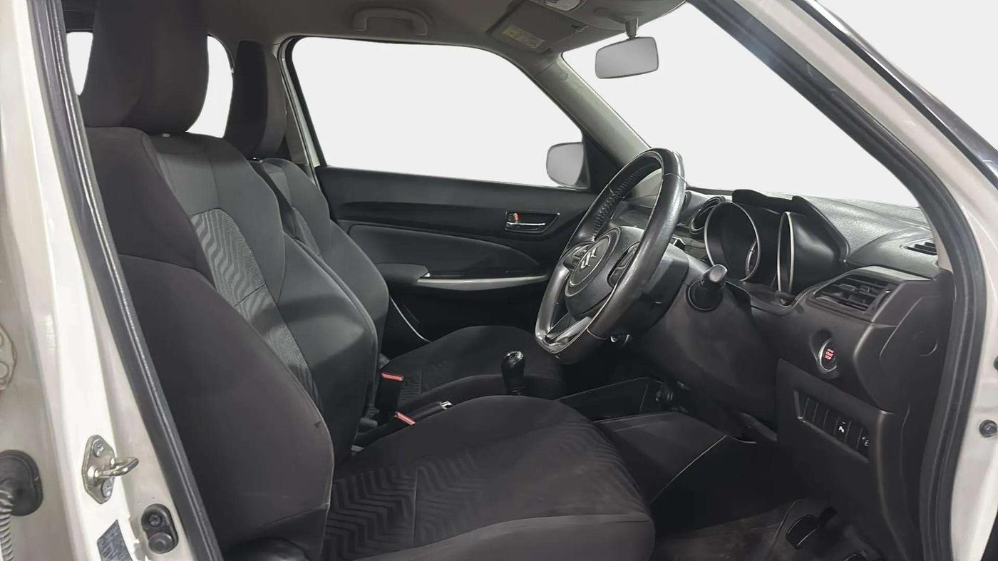 2019 Maruti Swift ZDI PLUS, Diesel, Manual, 51,259 km, Right Side Front Door Cabin